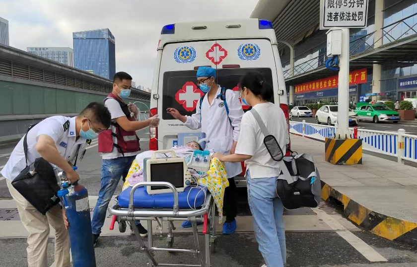 龙港市救护车出租公司