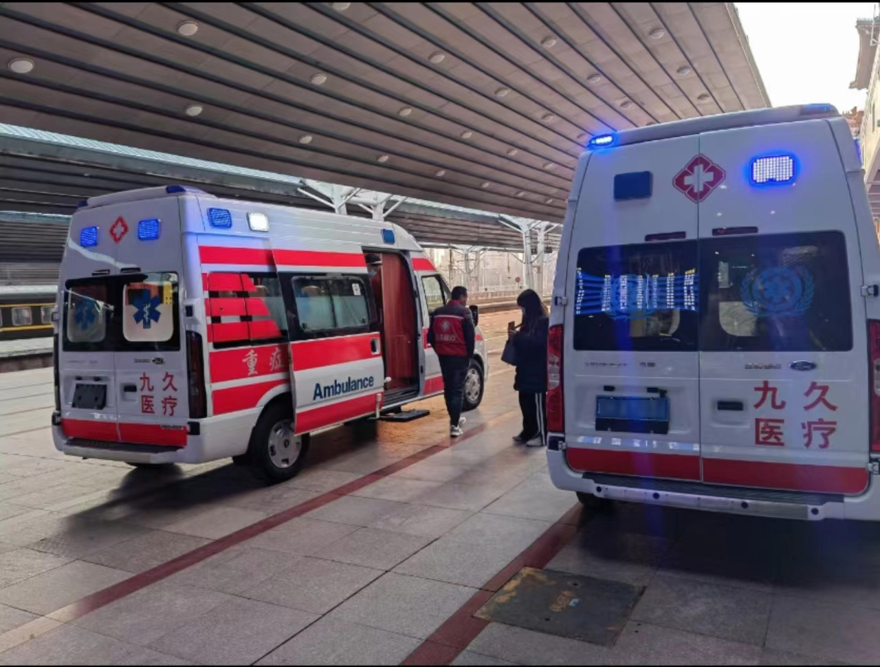 龙港市救护车长途转运